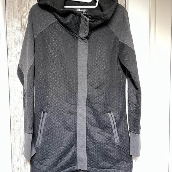 The North Face Women's Quilted Utility Jacket - Black and Gray